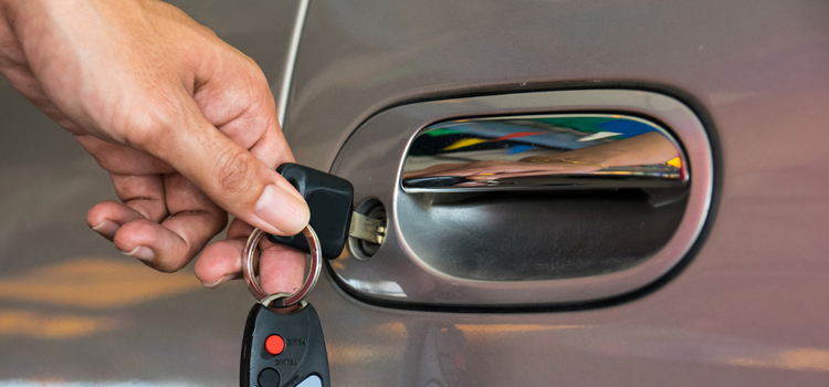 Car door lock repair in Oildale